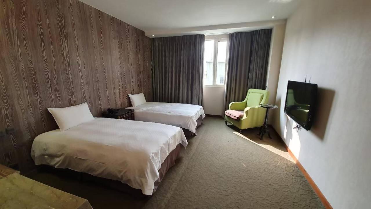 Chia Shih Pao Hotel Taibao Bagian luar foto