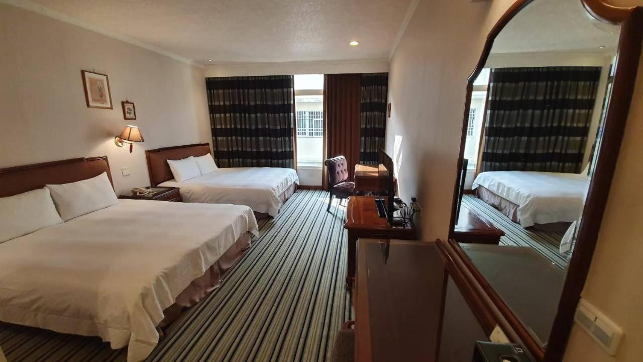 Chia Shih Pao Hotel Taibao Bagian luar foto