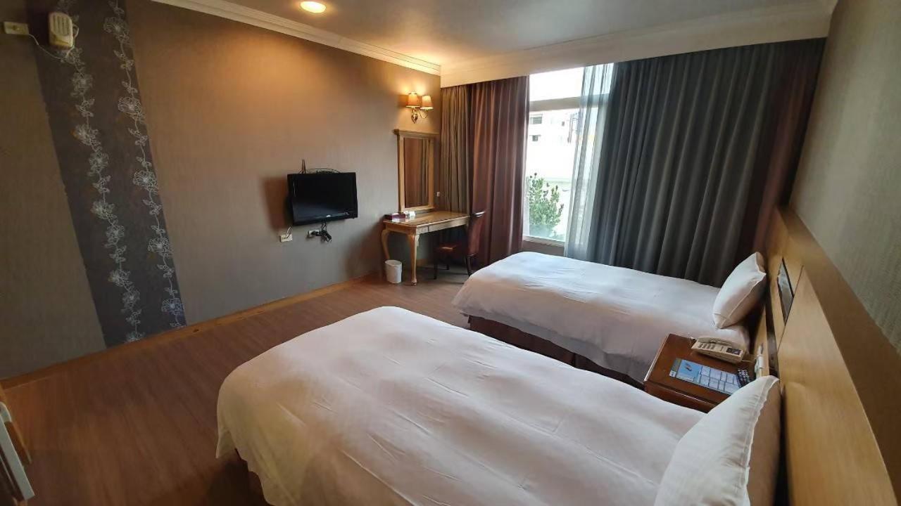 Chia Shih Pao Hotel Taibao Bagian luar foto