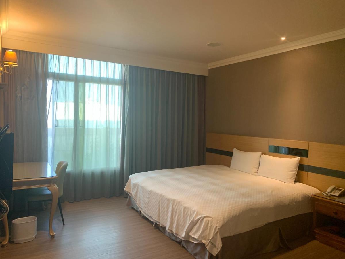 Chia Shih Pao Hotel Taibao Bagian luar foto