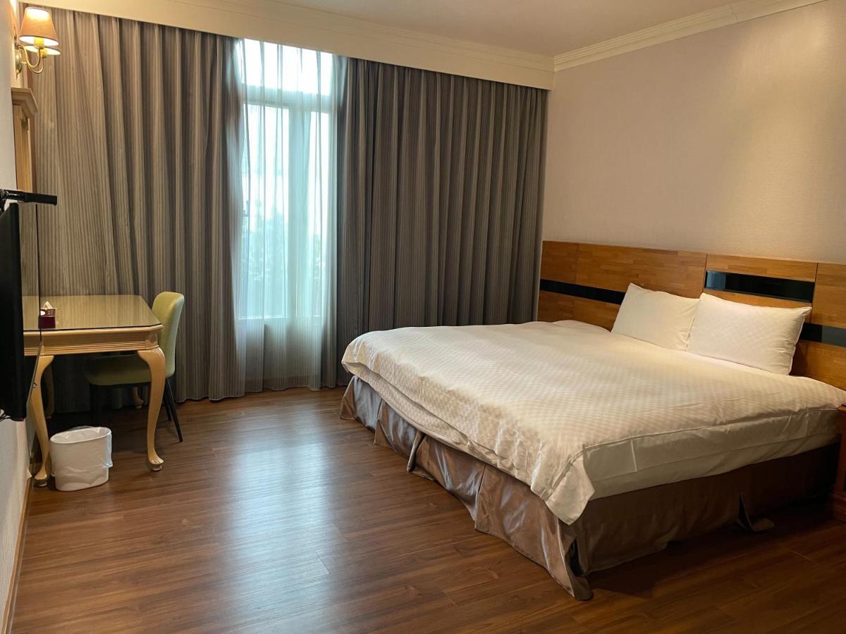 Chia Shih Pao Hotel Taibao Bagian luar foto